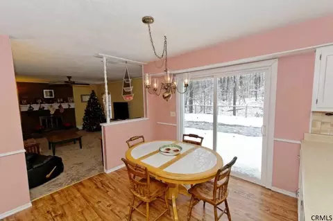 35 Algonquin Rd, Clifton Park, NY 12065 photo 12