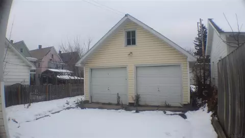 817 Beaver St, Schenectady, NY 12308 photo 2