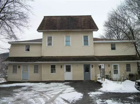 107 Park Pl, Cobleskill, NY 12043 photo 1