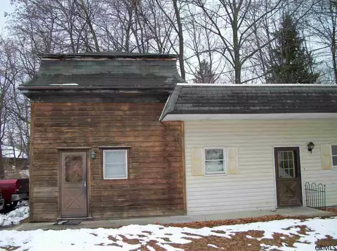 107 Park Pl, Cobleskill, NY 12043 photo 3