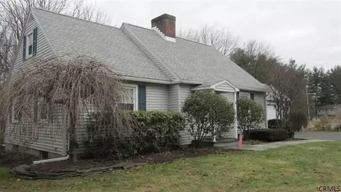4 E Bayberry Rd, Glenmont, NY 12077 photo 22