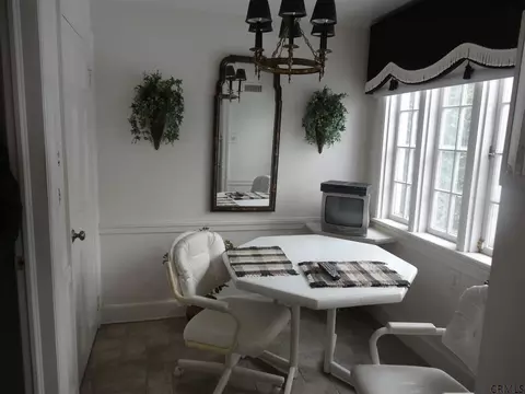 1055 Nott St, Schenectady, NY 12308 photo 8