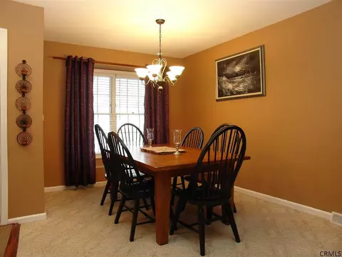 30 Mapleridge Ave, Clifton Park, NY 12065 photo 3