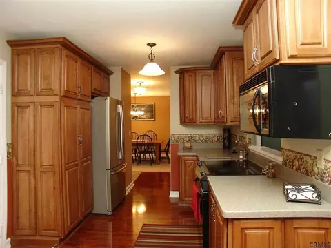 30 Mapleridge Ave, Clifton Park, NY 12065 photo 13