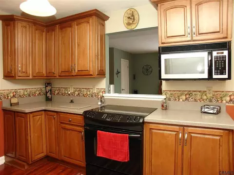 30 Mapleridge Ave, Clifton Park, NY 12065 photo 14