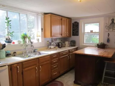 112 School St, Schoharie, NY 12157 photo 4