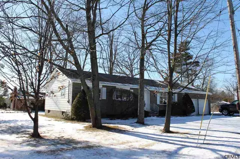 1246 Hendrickson Ave, Schenectady, NY 12309 photo 2