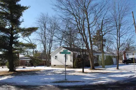 1246 Hendrickson Ave, Schenectady, NY 12309 photo 3
