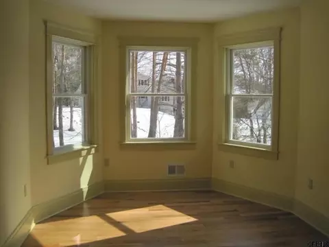 21 Leonard Pl, Delmar, NY 12054 photo 12