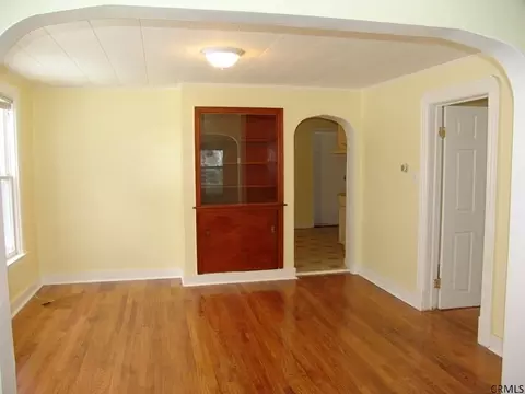 1039 Keyes Ave, Schenectady, NY 12309 photo 3