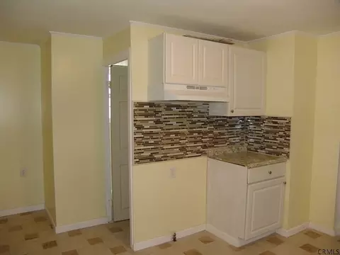 1039 Keyes Ave, Schenectady, NY 12309 photo 6