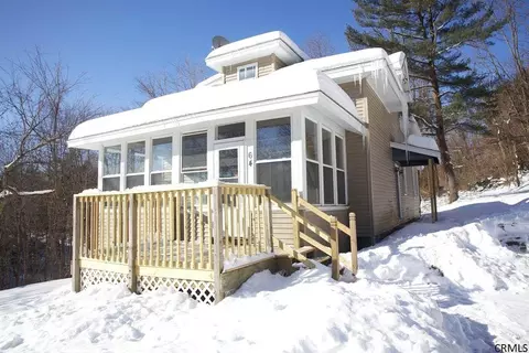 64 Halter Rd, Glenmont, NY 12077 photo 1