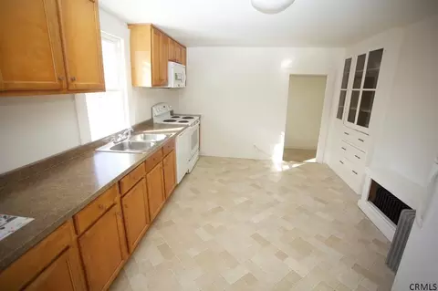 64 Halter Rd, Glenmont, NY 12077 photo 5