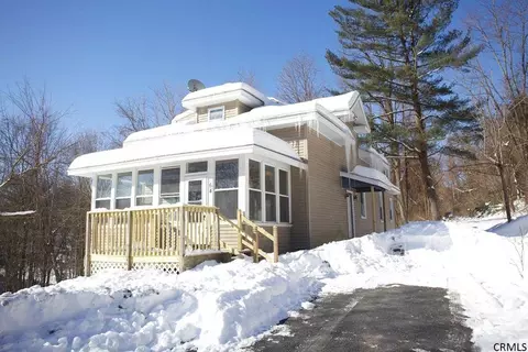 64 Halter Rd, Glenmont, NY 12077 photo 2