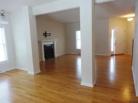 19 Bridle Path, Selkirk, NY 12158 photo 8
