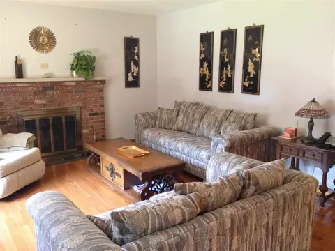 24 Wallace Dr, Delmar, NY 12054 photo 4