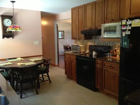 24 Wallace Dr, Delmar, NY 12054 photo 6