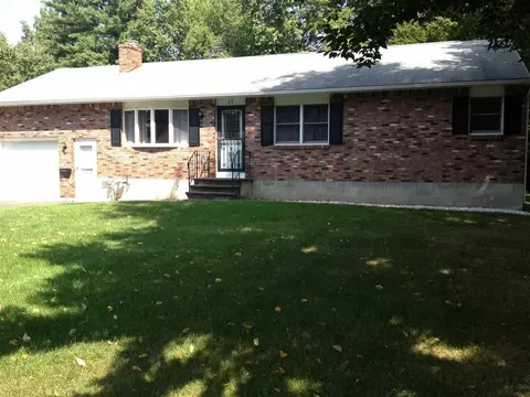24 Wallace Dr, Delmar, NY 12054 photo 2