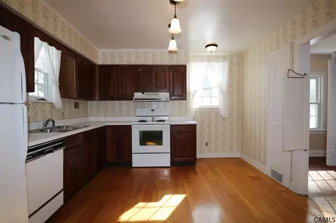 12 Forest Rd, Delmar, NY 12054 photo 2