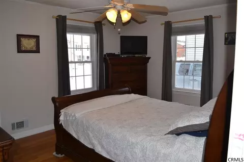 150 Eastholm Rd, Schenectady, NY 12304 photo 9