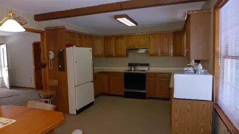 4 Wall St, Corinth, NY 12822 photo 9