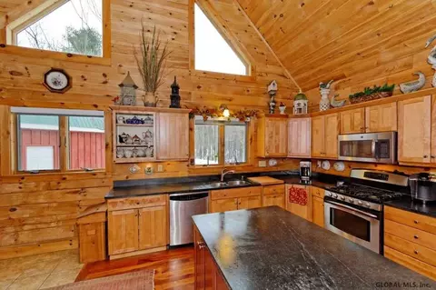 200 Colfax Rd, Cambridge, NY 12816 photo 10