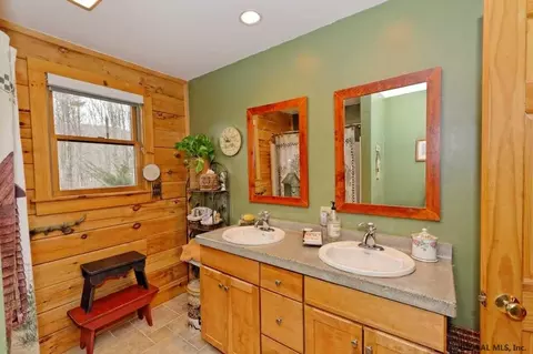 200 Colfax Rd, Cambridge, NY 12816 photo 23