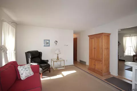78 Ormond St, Albany, NY 12203 photo 4