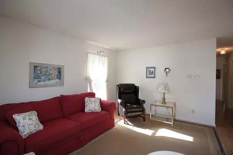 78 Ormond St, Albany, NY 12203 photo 3