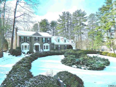 8 Maple Ct, Wilton, NY 12831 photo 1