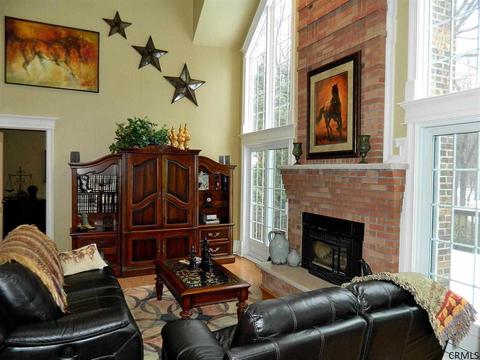 8 Maple Ct, Wilton, NY 12831 photo 3