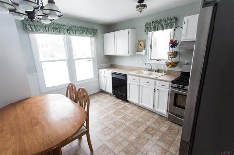 24 Cooks Ct, Waterford, NY 12188 photo 6