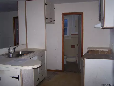 3 Walnut St, Corinth, NY 12822 photo 7