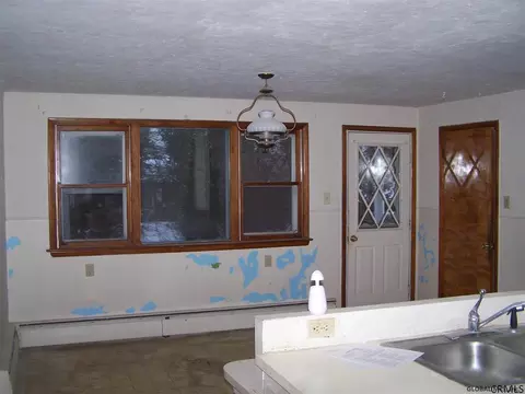 3 Walnut St, Corinth, NY 12822 photo 5