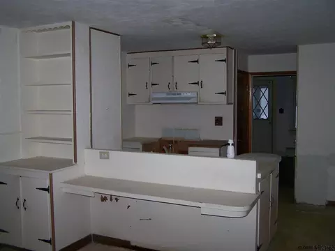 3 Walnut St, Corinth, NY 12822 photo 8