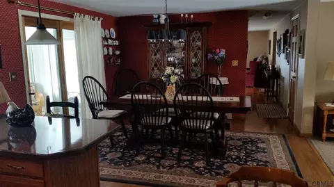 116 Della Valle Dr, Amsterdam, NY 12010 photo 4