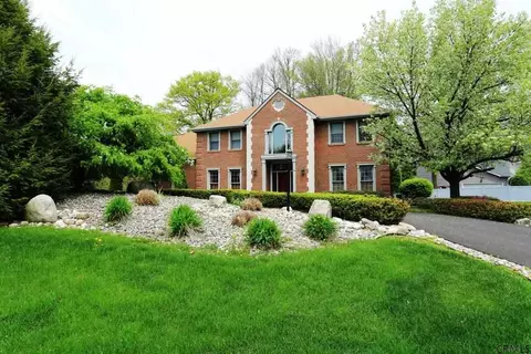 39 Mohawk Trl, Slingerlands, NY 12159 photo 1