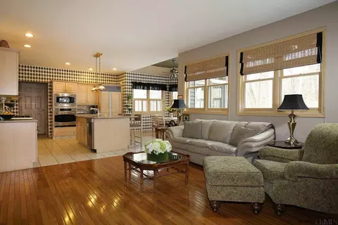 39 Mohawk Trl, Slingerlands, NY 12159 photo 8