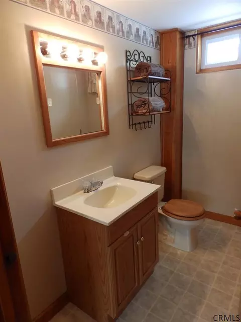 868 Midline Rd, Amsterdam, NY 12010 photo 17