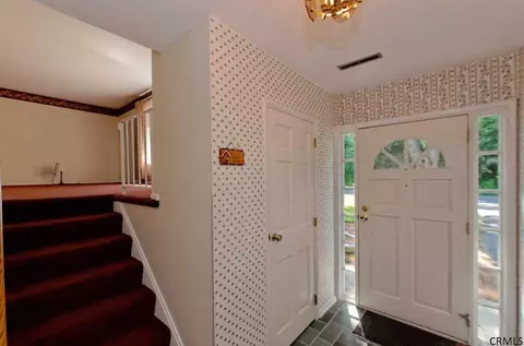 194 Murray Ave, Delmar, NY 12054 photo 2