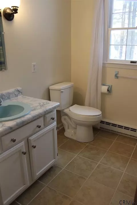 85 Carstead Dr, Slingerlands, NY 12159 photo 9