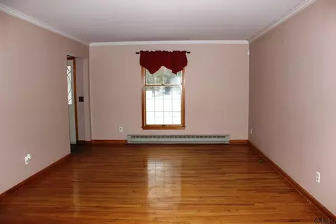 85 Carstead Dr, Slingerlands, NY 12159 photo 4