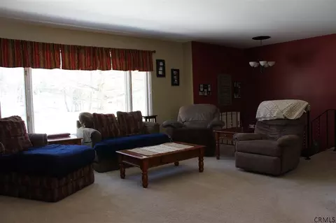 151 Della Valle Dr, Amsterdam, NY 12010 photo 9