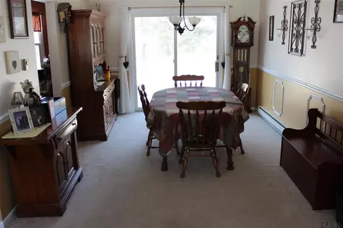 151 Della Valle Dr, Amsterdam, NY 12010 photo 3