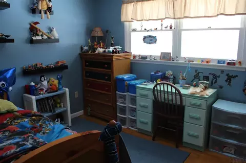 151 Della Valle Dr, Amsterdam, NY 12010 photo 13