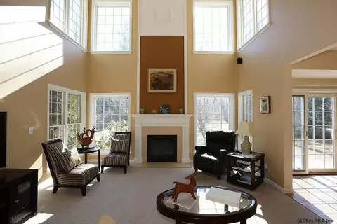 20 Fieldstone Dr, Delmar, NY 12054 photo 4