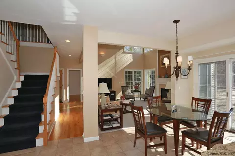 20 Fieldstone Dr, Delmar, NY 12054 photo 9