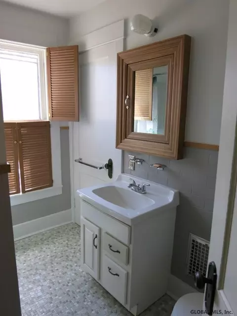115 Collins St, Scotia, NY 12302 photo 9