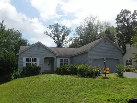 27 Commons Blvd, Clifton Park, NY 12065 photo 1