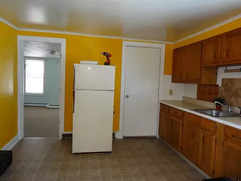 237 Front St, Schenectady, NY 12305 photo 4